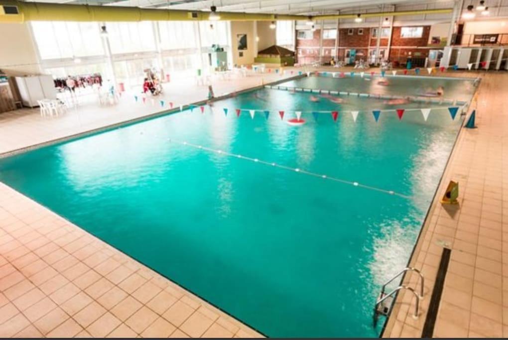 Large 4 Person Couples And Family Caravan In Newquay Bay Resort Exteriör bild